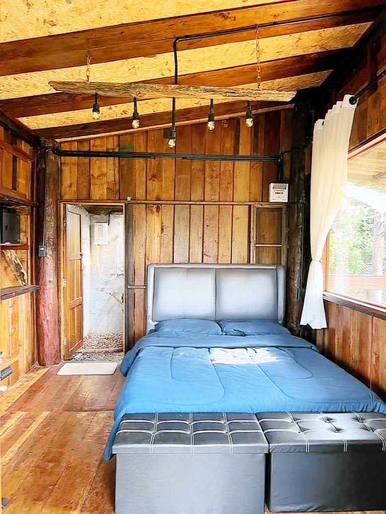 Boutique Cabin · Peaceful Mountain View — photo 2