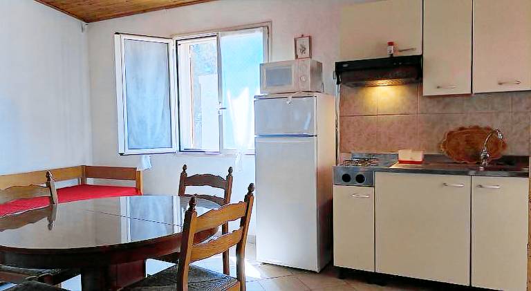 House with 1 room for 5 persons — photo 3