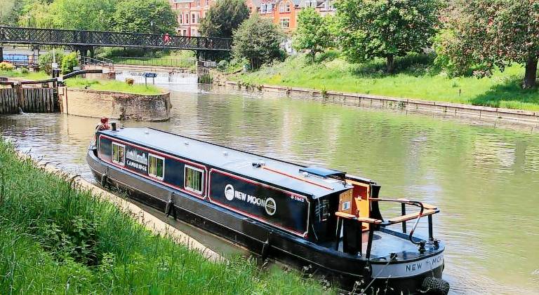 Boat | Next to Bridge of Sighs | Perfect for remote work in Cambridge