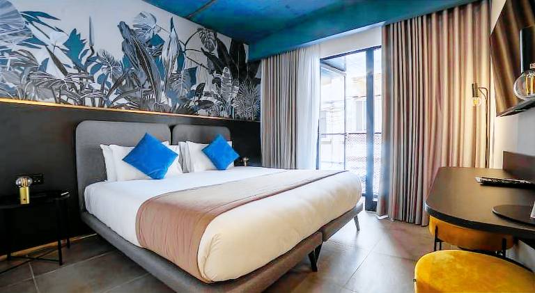Lovely serviced apartment with pool & patio | Dogs allowed — photo 2