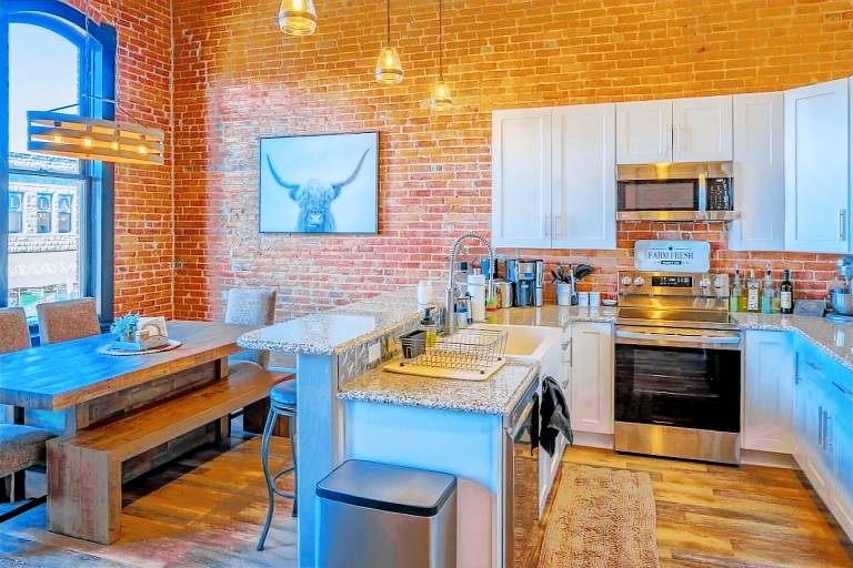 Loft with 1 room for 4 persons in Baker City, OR