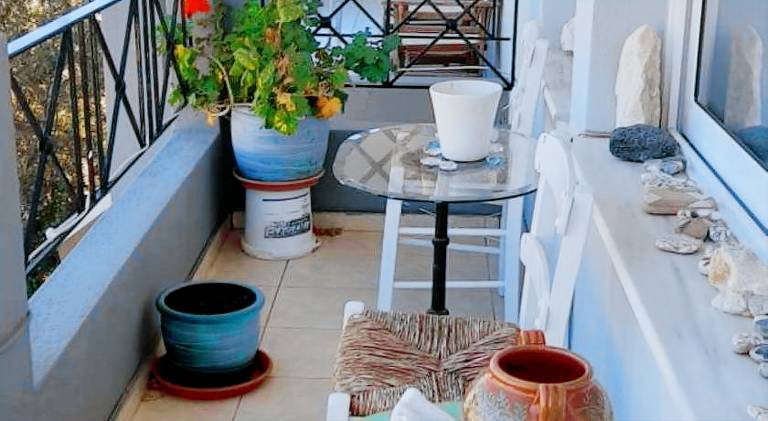Holiday apartment with terrace | Pet-friendly in Skiathos