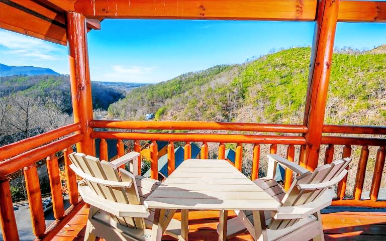 Children-friendly cabin with terrace, private pool & barbeque | Mountain view | Dogs allowed — photo 4