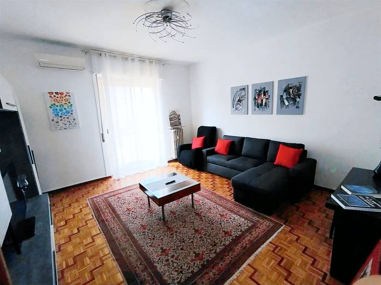 Spacious rental apartment with terrace | Pet-friendly — photo 3