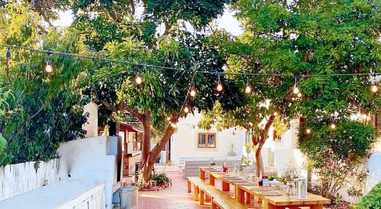 Vacation home with barbecue in Lagos