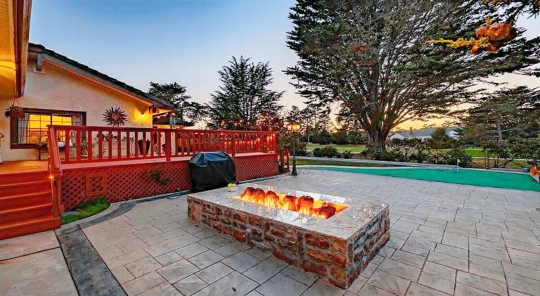 Vacation home with 5 rooms for 10 persons in Half Moon Bay, CA