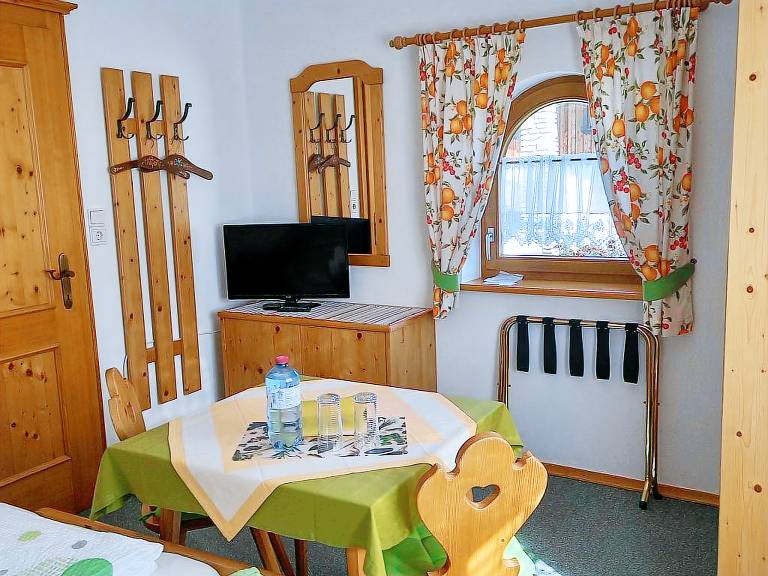 Privatzimmer in Gemeinde Gosau, Gosau für max. 2 Personen Privatzimmer in Gemeinde Gosau, Gosau für max. 2 Personen