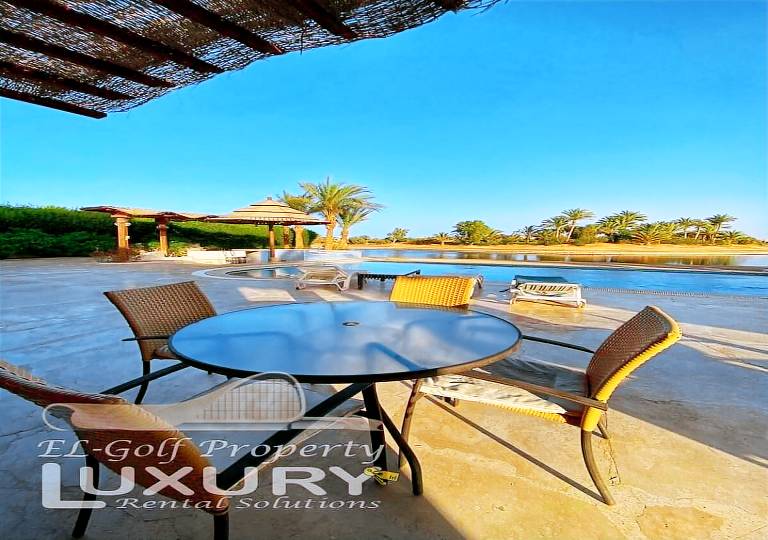 Villa with jacuzzi, yard & pool | Water view | Next to the beach | Dogs allowed — photo 5