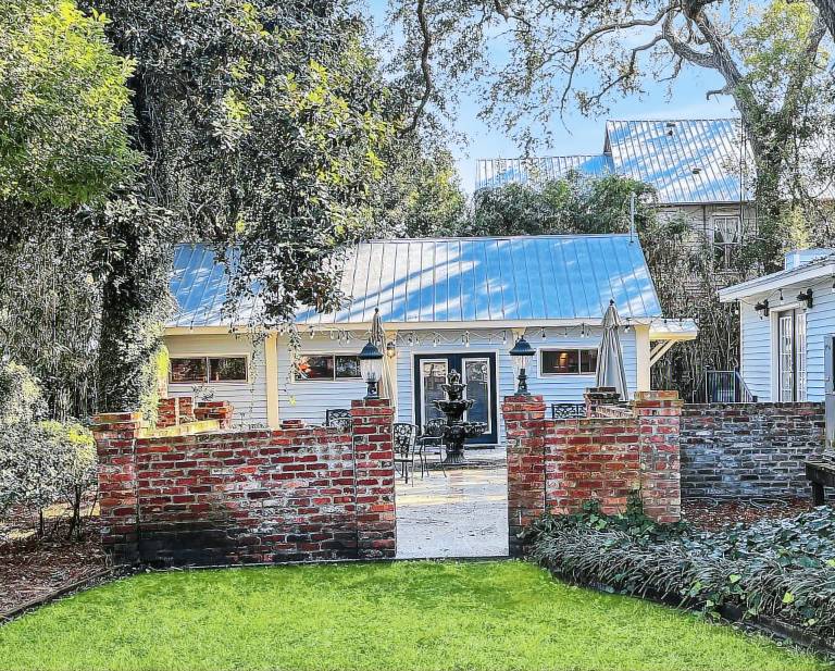 Cottage  Brunswick