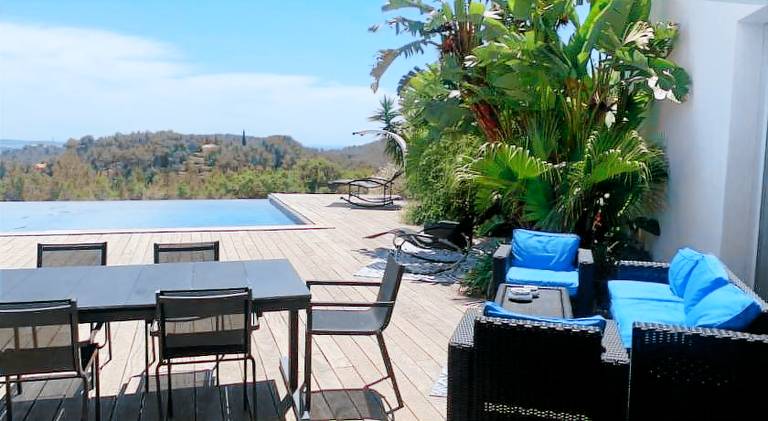 Villa with patio, grill & private pool — photo 5