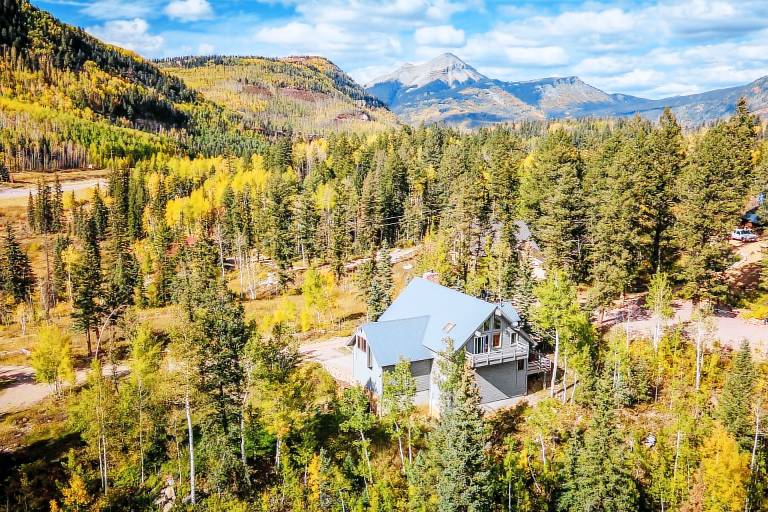 Game Room + Views: Cabin Near Purgatory Resort! — photo 3