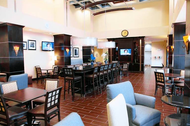 Hampton Inn & Suites by Hilton Carlsbad — photo 2
