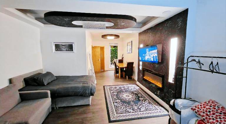 Apartment with patio | Close to Liverpool Metropolitan Cathedral in Liverpool