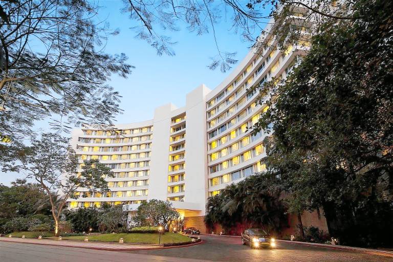 Lakeside Chalet, Mumbai - Marriott Executive Apartments in Mumbai