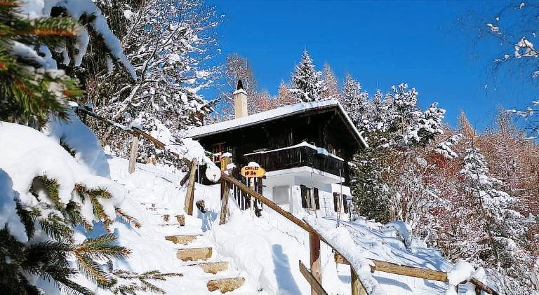 Chalet with 3 rooms for 5 persons in Gruyeres