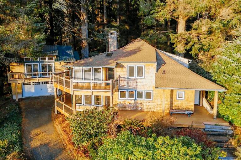 House  Manzanita