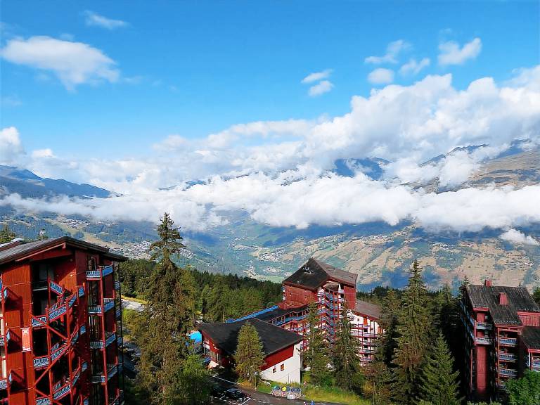 Duplex for 6 with Wifi and pets allowed, Mont Blanc view — photo 4