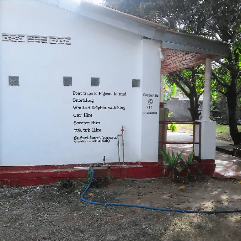 Bungalow with 2 rooms for 6 persons in Nilaveli