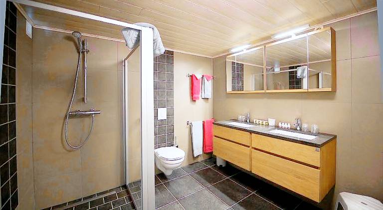 Serviced apartment with garden & terrace | Pets are welcome — photo 2