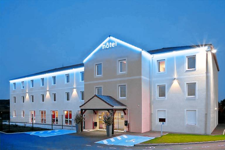 Hotel 2 Vallées Compiègne Nord in Compiègne