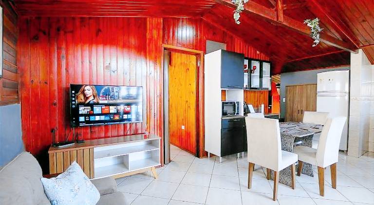 Chalet with pool | Pets are welcome — photo 3