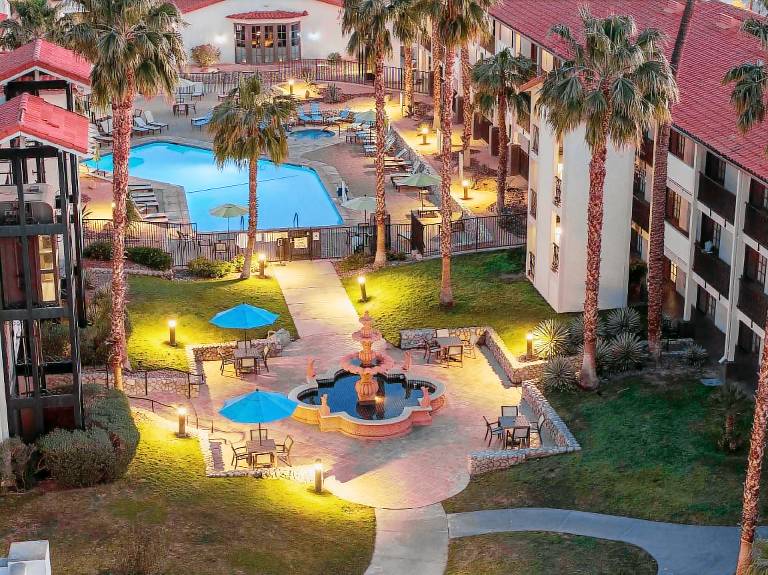 Embassy Suites by Hilton Palm Desert — photo 4