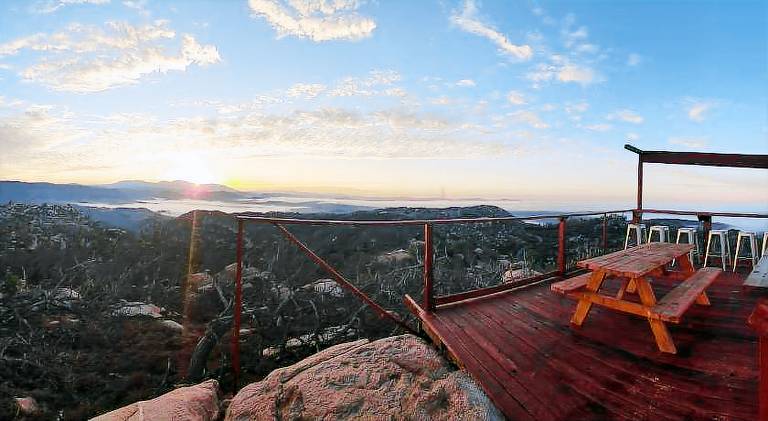 Cozy Dome Hideaway with Sweeping Sunrise View — photo 3