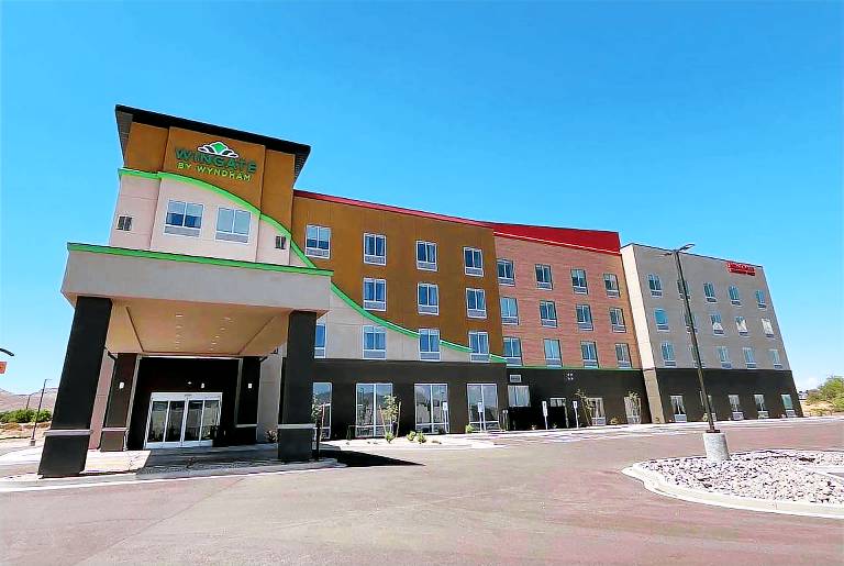 Hawthorn Extended Stay by Wyndham Kingman — photo 4