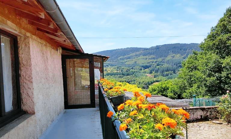 Gite with terrace | Pets allowed — photo 2