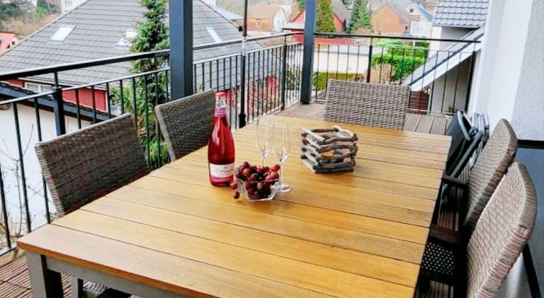 Holiday apartment with yard, terrace & BBQ — photo 3