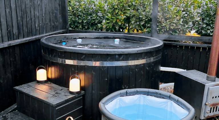 Vacation home with jacuzzi — photo 4