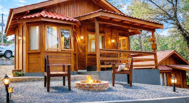 Lodge with yard | Pet-friendly in Camanducaia