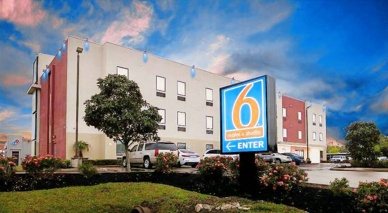 Studio 6 Suites Texas City, TX – I-45 South — photo 5