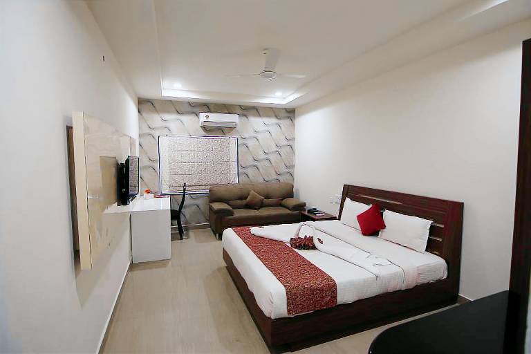 REST INN HOTEL