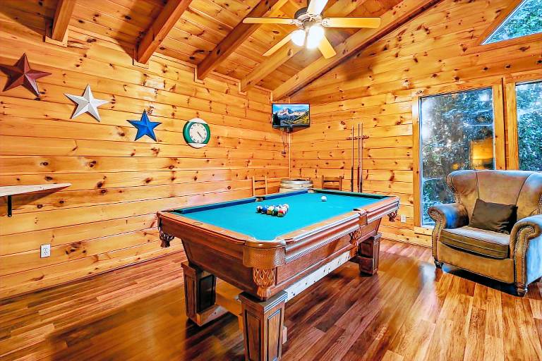 Children-friendly cabin with barbecue, hot tub & pool | Mountain view | Dogs allowed — photo 4