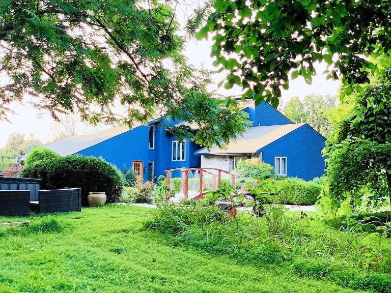 Cabin Cornersville