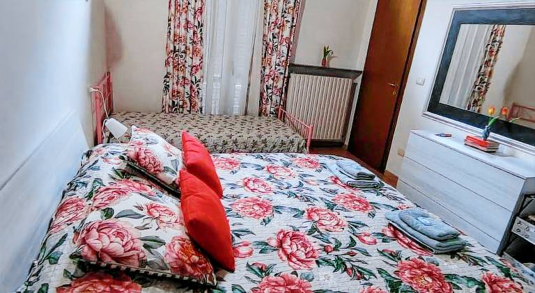 Holiday apartment with 2 rooms for 4 persons in Alessandria