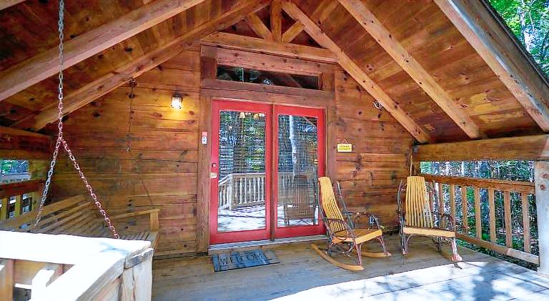 Lovely chalet with hot tub | Pet-friendly — photo 5