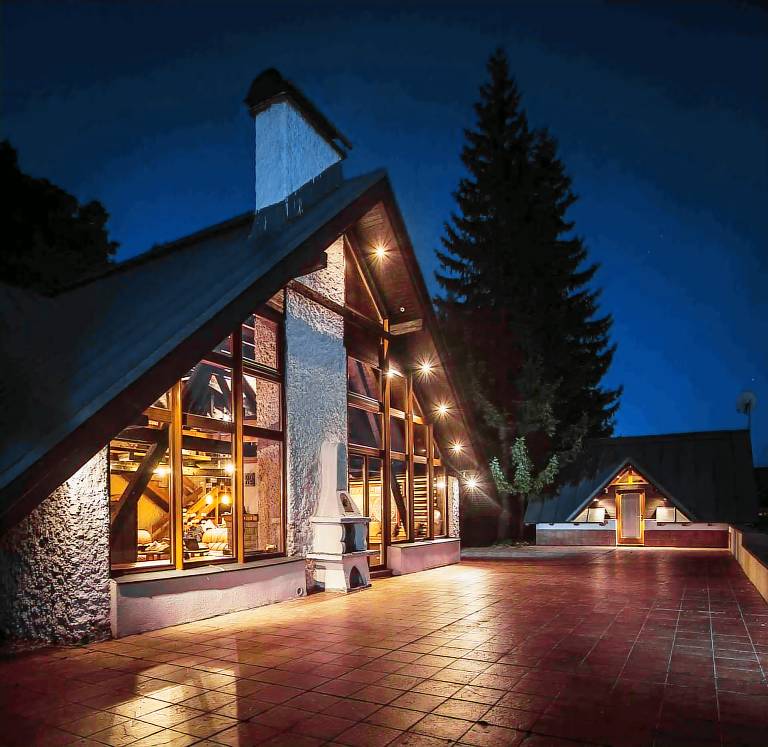 Holiday home with outdoor pool, whirlpool, sauna and a pool table — photo 2