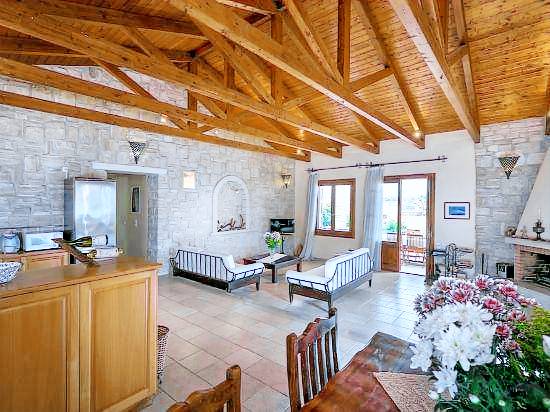 Villa with pool, garden & barbeque — photo 2
