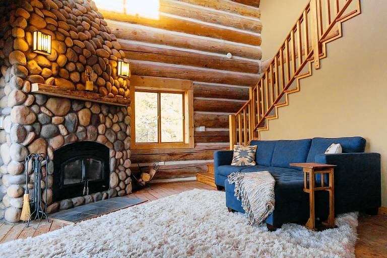 Adams Rest - Hot Tub! Mosier Log Cabin, Mt Adams View, Great Peaceful location! — photo 2