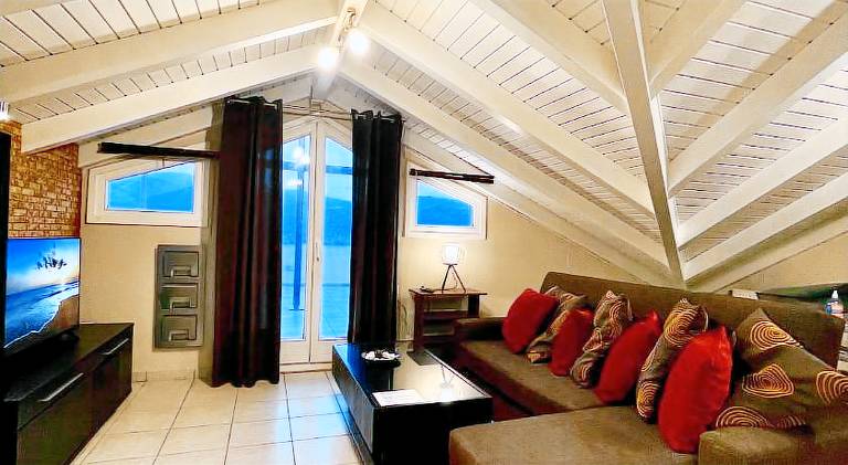 Holiday apartment with garden, patio & barbecue — photo 5