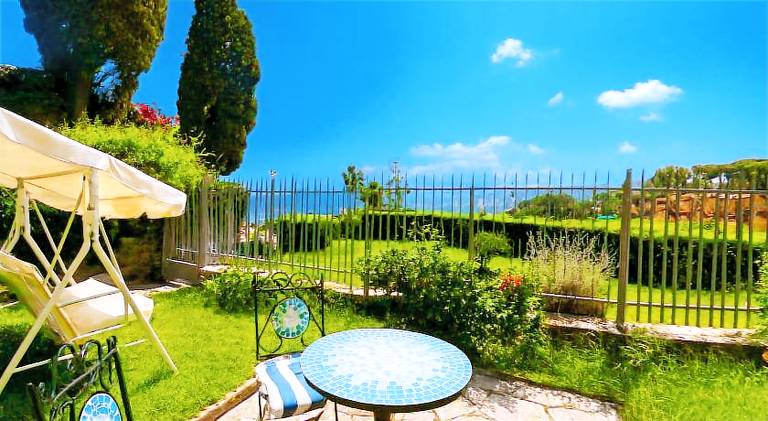 Apartment with 2 rooms for 6 persons — photo 4