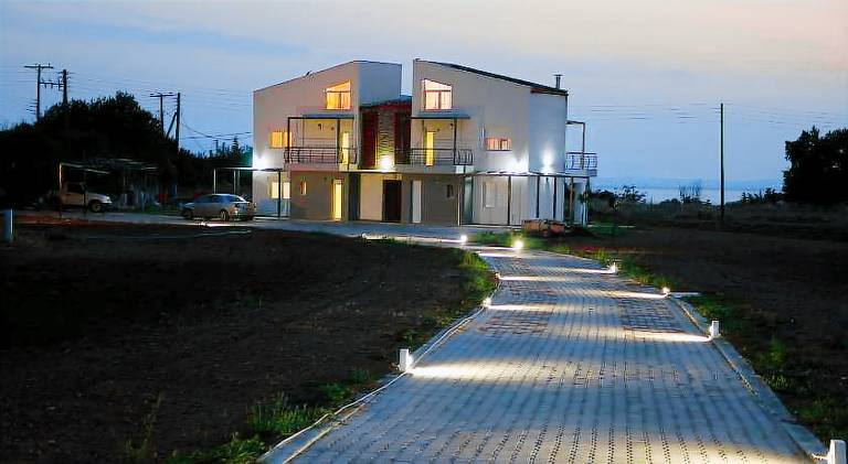 Apartment with garden & patio in Thessaloniki
