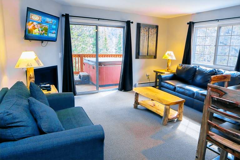 Child-friendly nice condo with patio & private pool | Pets are welcome — photo 3
