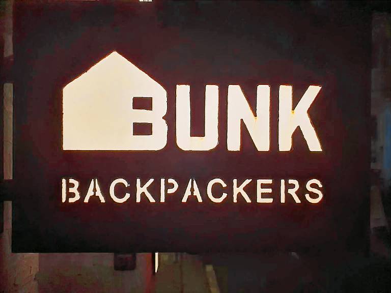Bunk Backpackers Guesthouse