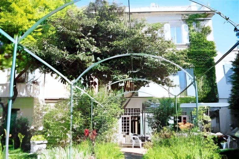 Au Saint Roch - Hotel et Jardin in Avignon