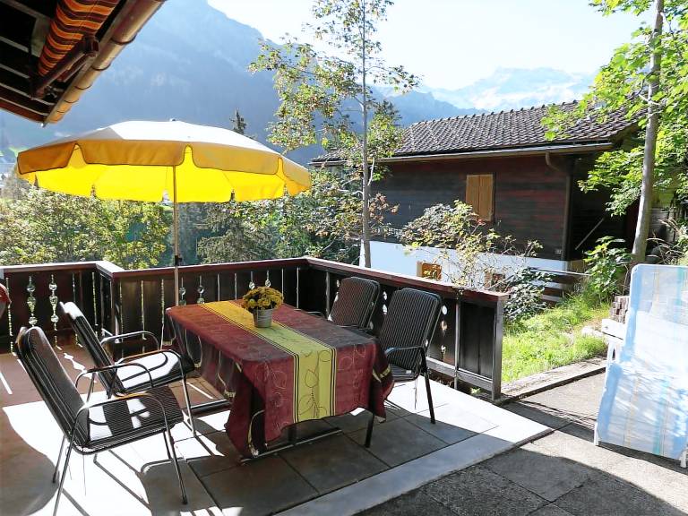 Holiday apartment with patio — photo 4