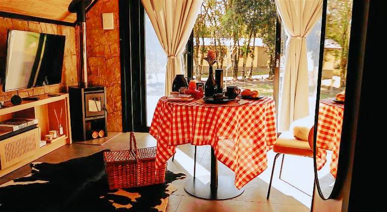 Chalet with barbecue & yard — photo 4