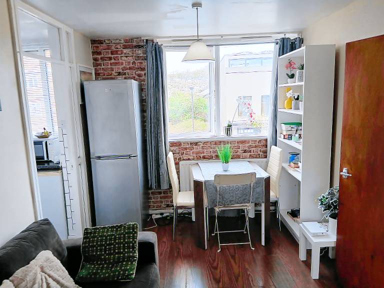 South London 1 Bed Apt Sleeps 3 8 mins to Tube